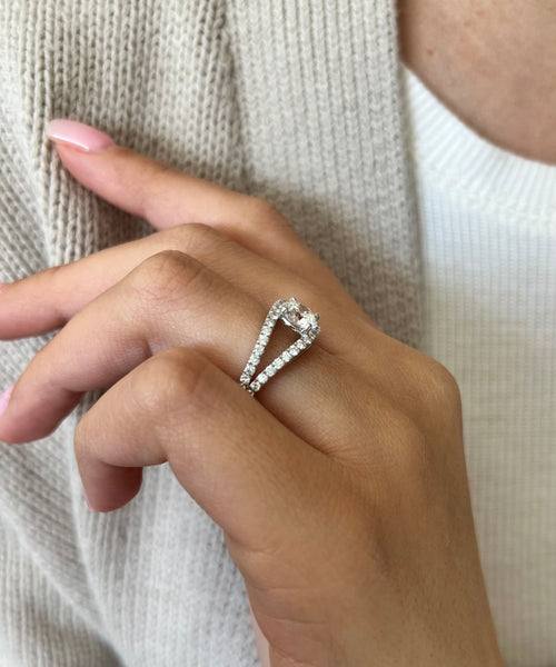 Vintage Elegance: 1.61 CT Round Brilliant Engagement Ring in White Gold