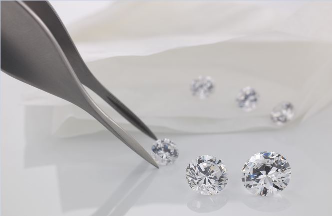 Lab-Created vs. Earth-Created Diamonds Unveiled