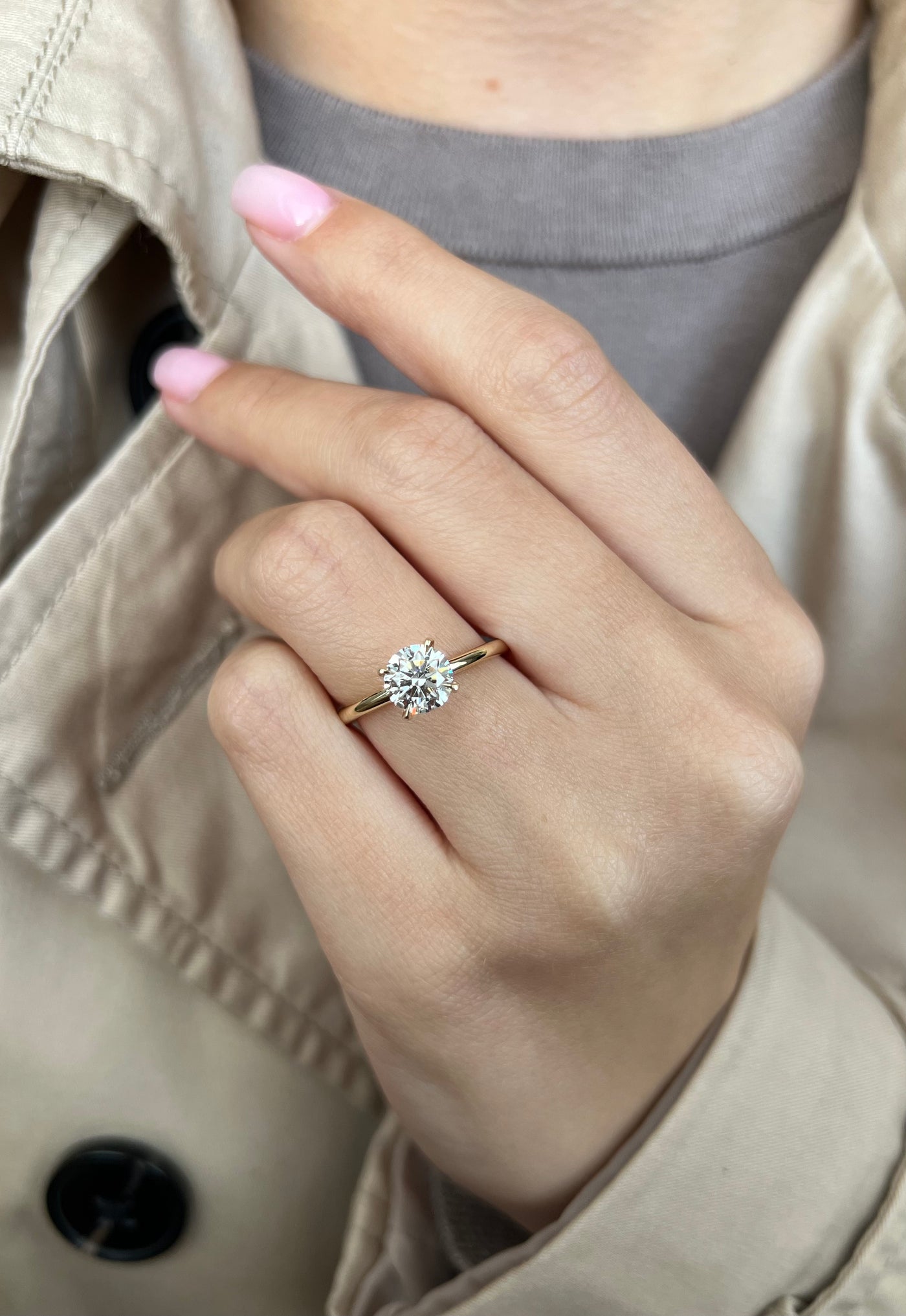 Elegant 1.3 CT Round Brilliant Solitaire Diamond Engagement Ring