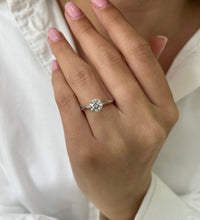 1.20 CT SOLITAIRE ENGAGEMENT RING WITH A ROUND BRILLIANT DIAMOND